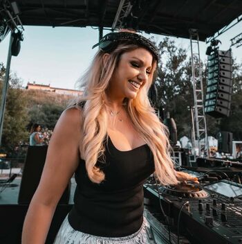 DJ Jeny Preston