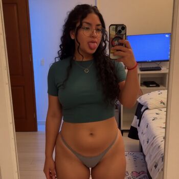 Full leaked Domlinna private onlyfans photo