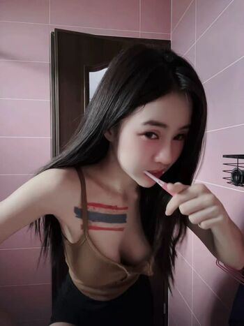 Full leaked Elfza private onlyfans photo
