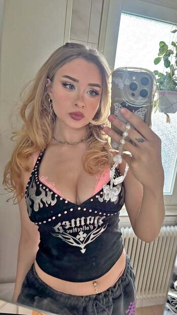 Full leaked Elina twich page private onlyfans photo