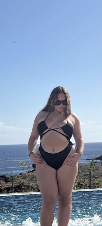 Full leaked Elise cptn page private onlyfans photo