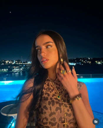 Ella Christo