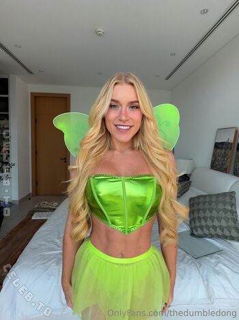Elle Brooke