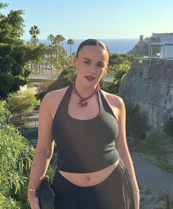 Ellie Leach