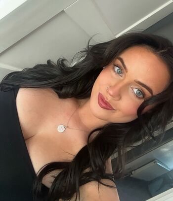 ellie_wignallx