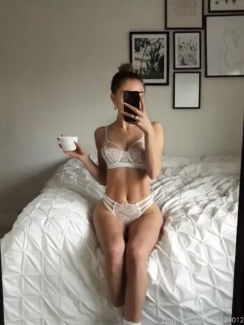 Full leaked Ellyserose private onlyfans photo
