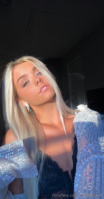 Full leaked Elsieextras private onlyfans photo