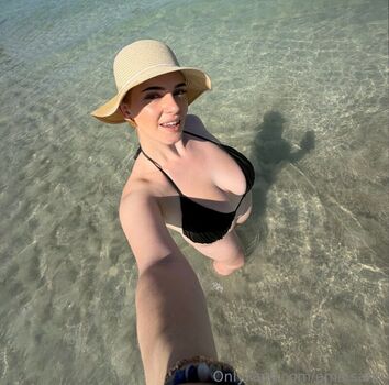 Full leaked Ema santi private onlyfans photo