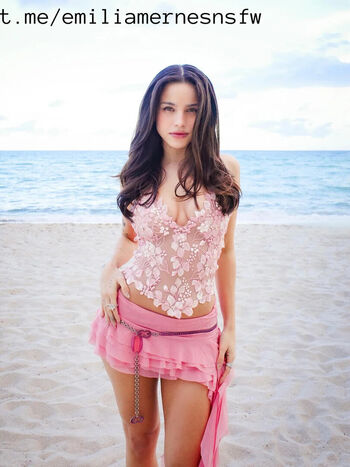 Emilia Mernes