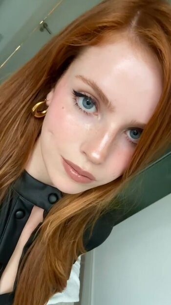 Full leaked Emily deyt aysage private onlyfans photo