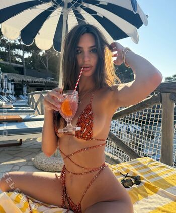 Emily Ratajkowski