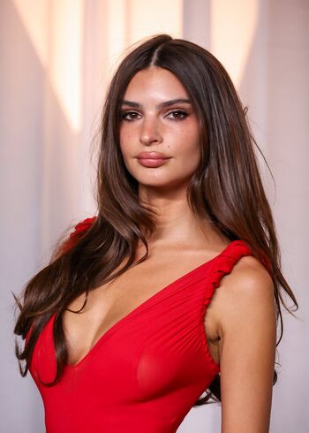 Full leaked Emily ratajkowski  page private onlyfans photo