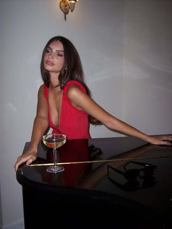 Full leaked Emily ratajkowski  page private onlyfans photo