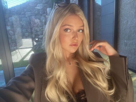 Full leaked Vitria mller/ private onlyfans photo