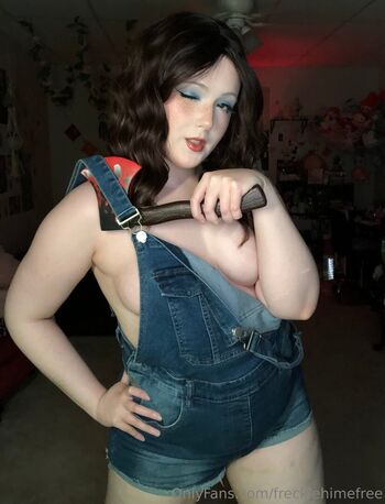 Full leaked Frecklehimefree private onlyfans photo
