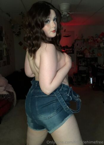 Full leaked Frecklehimefree private onlyfans photo
