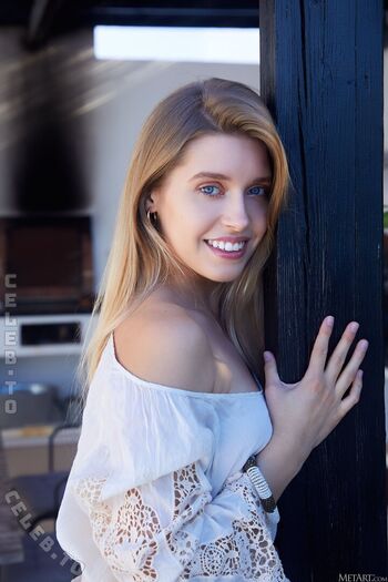 Freya Mayer