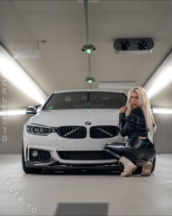 gamergirl_oakley