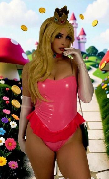 GiGi Dolan