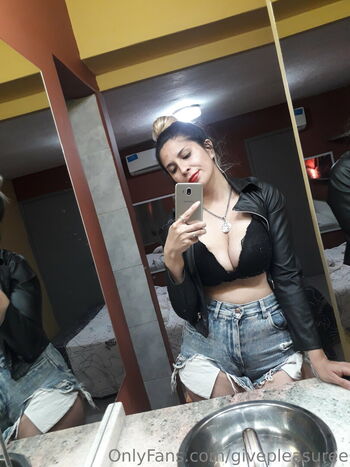 Full leaked Givepleasuree private onlyfans photo