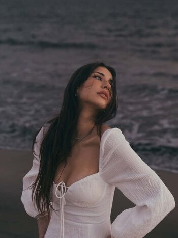 Full leaked Gizelledlt private onlyfans photo