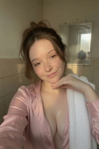 Full leaked Glittershyy maria page private onlyfans photo