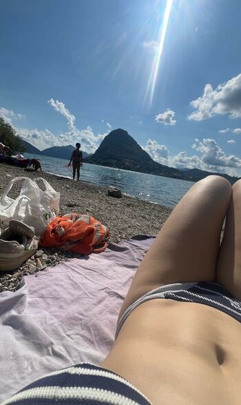Full leaked Glogli private onlyfans photo