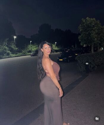 Full leaked Goldenhour private onlyfans photo