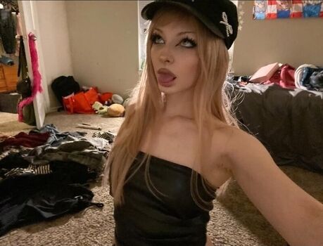 Full leaked Goldngunzgirl private onlyfans photo