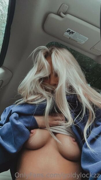 Full leaked Goldylockzz private onlyfans photo