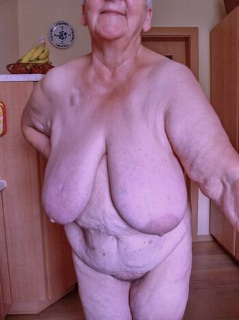 Full leaked Granny boob page private onlyfans photo
