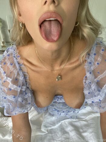 Full leaked Gwengwiz private onlyfans photo