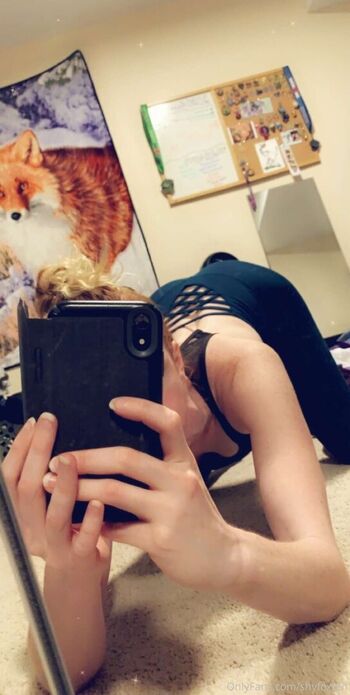 Have Shy Foxten