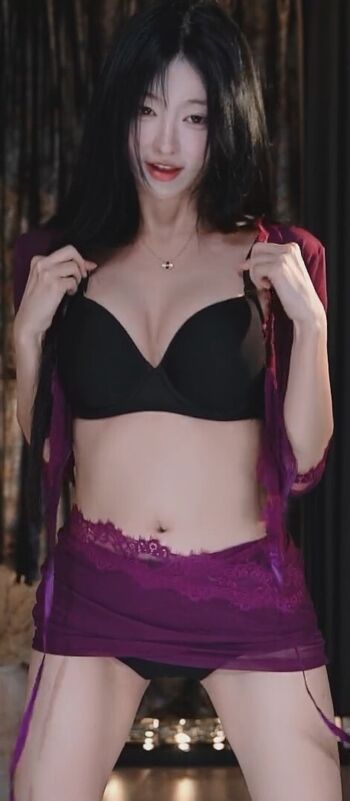 Full leaked Haxxnini private onlyfans photo