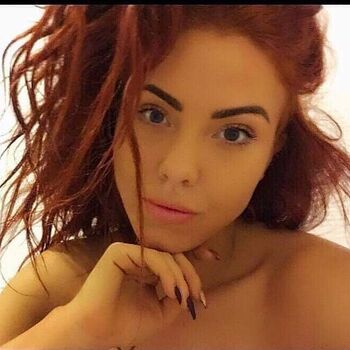 Hayley De Sola Pinto