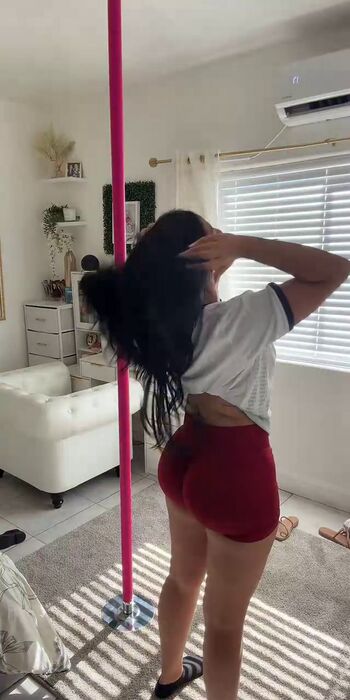 Full leaked Hermosa kari private onlyfans photo