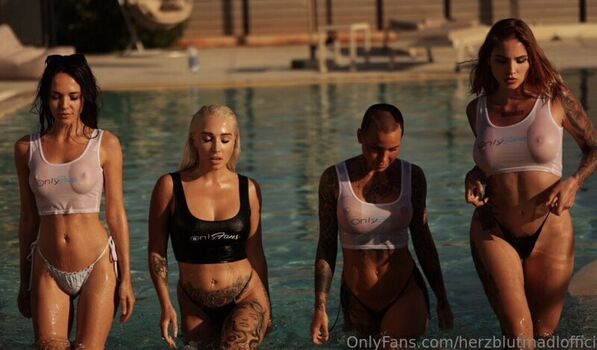 Full leaked Herzblutmadl private onlyfans photo