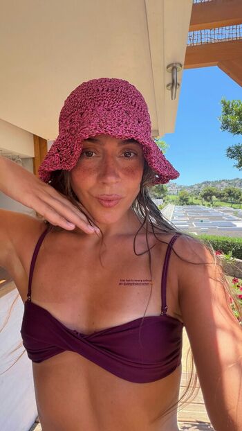 Full leaked Holly aitchison private onlyfans photo