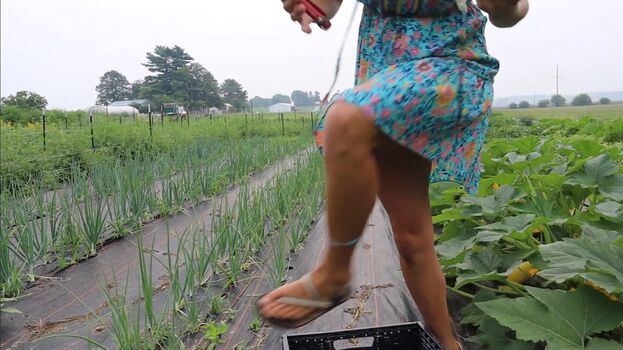 Full leaked Honey trail farm page private onlyfans photo