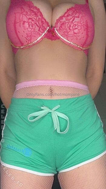 Full leaked Hotmomjane private onlyfans photo