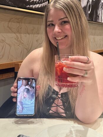 Full leaked Hotwife page private onlyfans photo