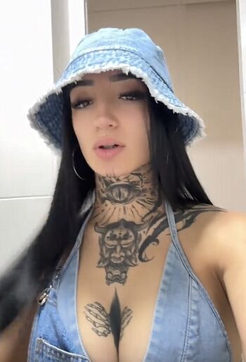 Full leaked I am karolll private onlyfans photo