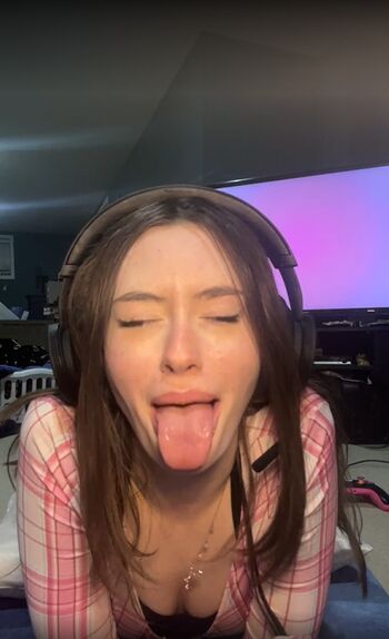 Full leaked Iceyqueen private onlyfans photo