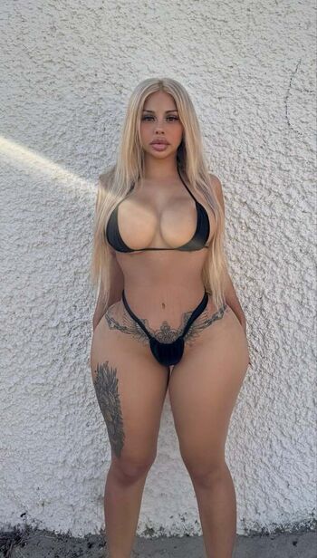 Full leaked Iluvcinnie private onlyfans photo
