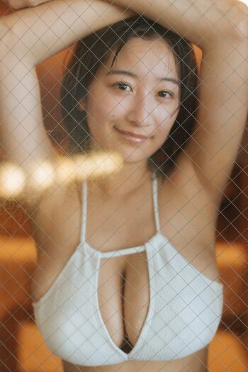 Ina Enohara 榎原依那