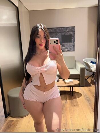 Isabella Tobar