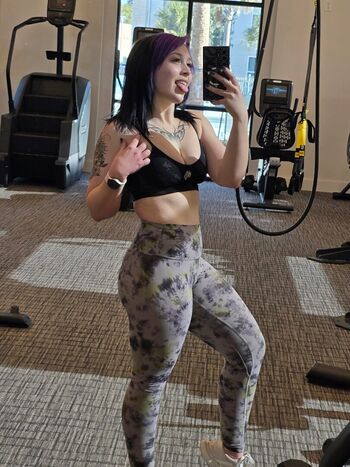 Full leaked Itsqueenmanda private onlyfans photo