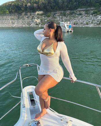 Full leaked Itssjalyn private onlyfans photo