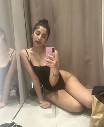 Full leaked Itzliilaa private onlyfans photo