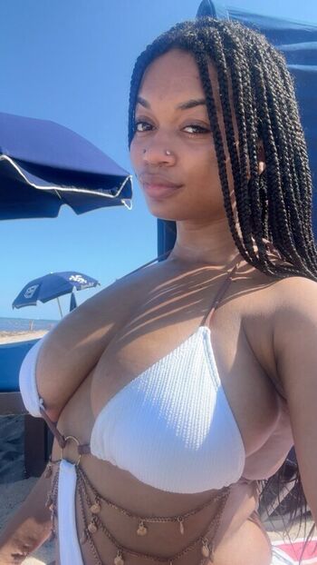 Itzmelanin